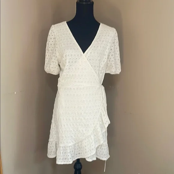 MNG women’s Off White Eyelet Wrap Dress size large - Picture 1 of 7